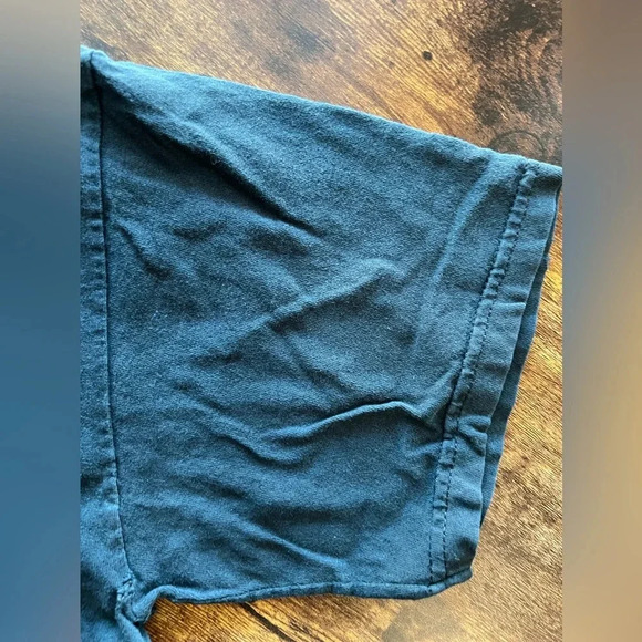 Gildan Activewear | The Darkness band, original tee. Size: M - Picture 6 of 9